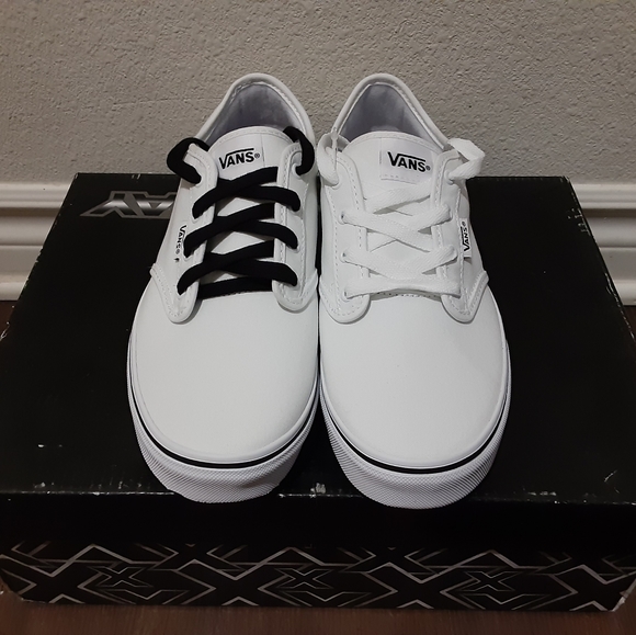 Vans - Picture 3 of 4